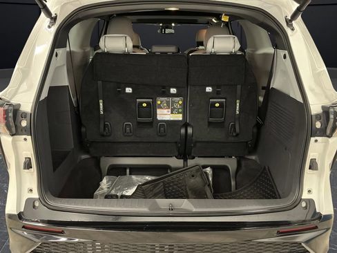 Used 2024 Toyota Sienna XSE image 16