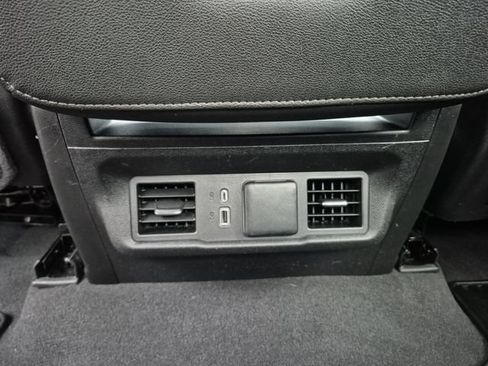 Used 2023 Chevrolet Silverado 1500 LT AWD/4WD image 30