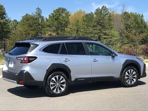 Used 2025 Subaru Outback Limited w/ Popular Package #2 image 3