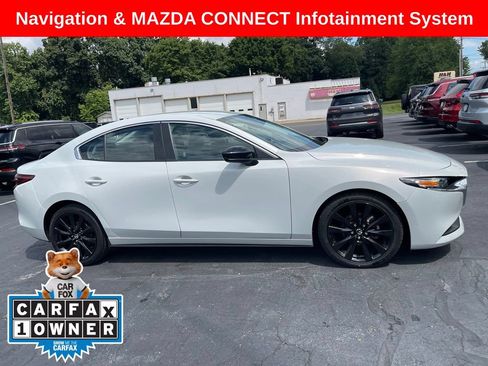 Used 2024 MAZDA MAZDA3 s FWD image 1