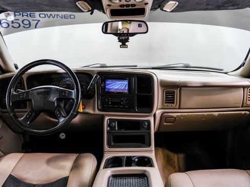 Used 2005 GMC Sierra 2500 SLT w/ Heavy-Duty Power Package AWD/4WD image 20