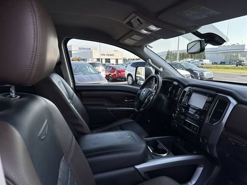 Used 2017 Nissan Titan Platinum Reserve AWD/4WD image 18