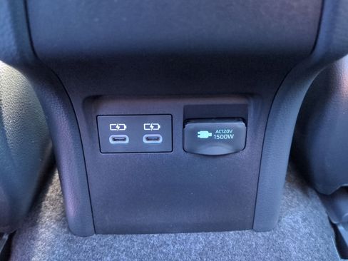 Used 2026 Toyota Prius Plug-In Hybrid image 30