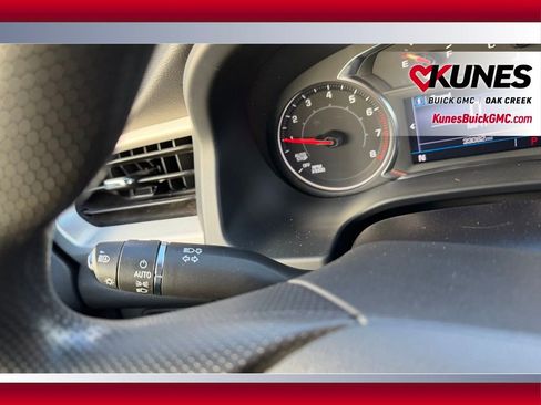 Used 2023 GMC Acadia SLE image 19