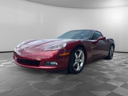 Used 2007 Chevrolet Corvette Coupe w/ Preferred Equipment Group RWD image 3