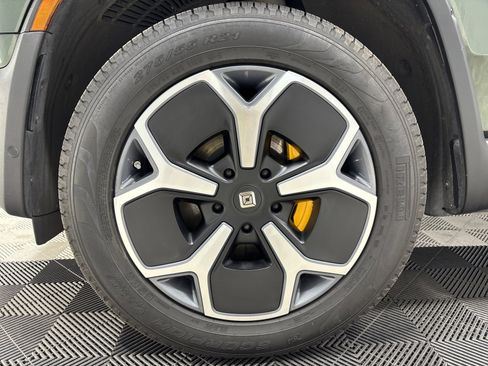 Used 2023 Rivian R1S Adventure AWD/4WD image 9