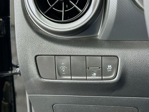 Used 2023 Hyundai Kona SE w/ Cargo Package image 16