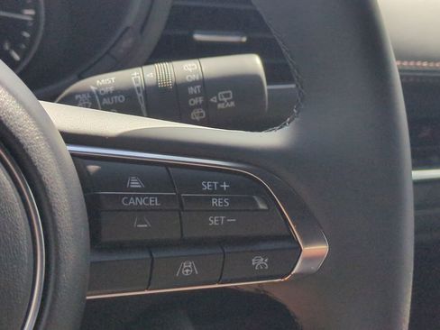 New 2025 MAZDA MAZDA3 Hatchback w/Premium Plus Pkg image 25