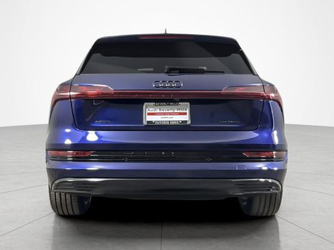 Used 2022 Audi e-tron Premium Plus AWD/4WD image 4