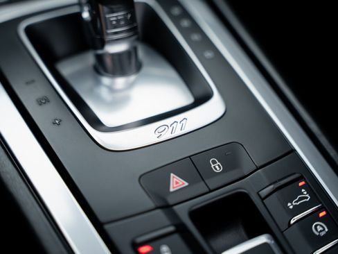 Used 2017 Porsche 911 Turbo image 56