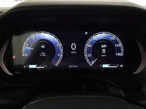 Used 2023 Jeep Grand Cherokee Overland w/ Luxury Tech Group IV AWD/4WD image 20