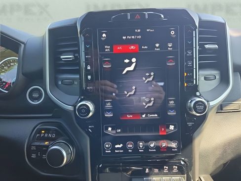 Used 2021 RAM 1500 Big Horn AWD/4WD image 18