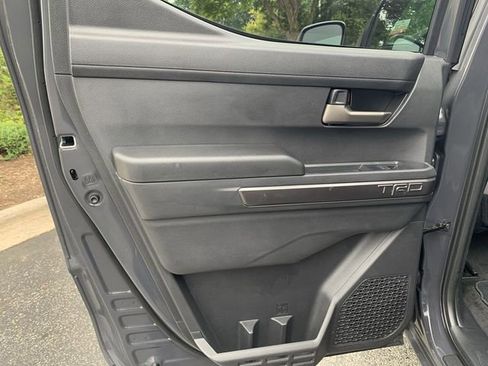 Certified 2025 Toyota Tacoma TRD Off-Road AWD/4WD image 15