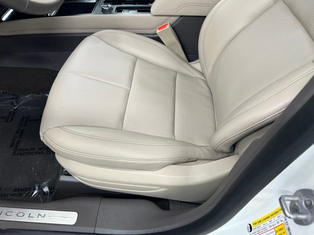 Certified 2023 Lincoln Corsair AWD w/ Equipment Group 101A image 14