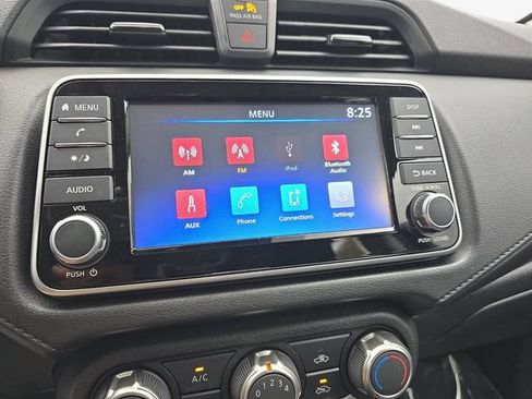 Used 2025 Nissan Versa S w/ Trunk Package FWD image 21