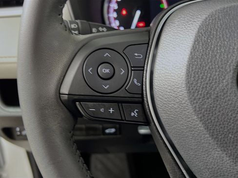 Used 2024 Toyota RAV4 XLE Premium image 19