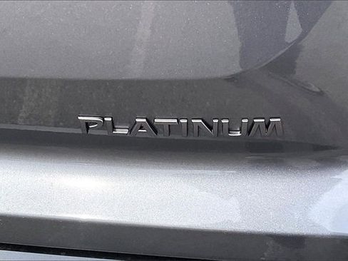 New 2026 Nissan Pathfinder Platinum image 9