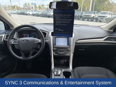 Used 2018 Ford Fusion SE w/ Fusion SE Technology Package image 15