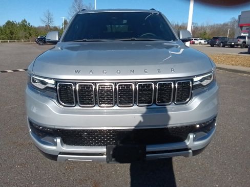 Used 2022 Jeep Wagoneer Series II image 8