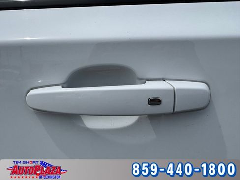 Used 2023 Chevrolet Traverse RS AWD/4WD image 19