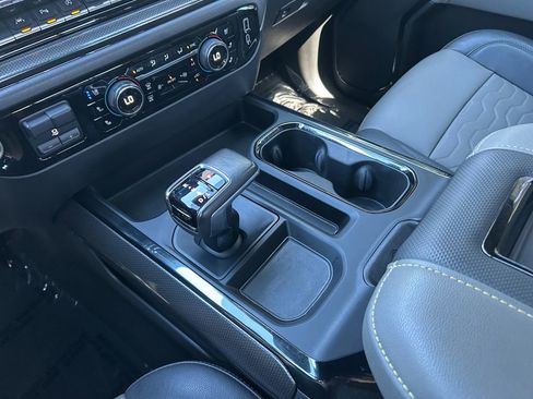 Used 2022 Chevrolet Silverado 1500 ZR2 w/ Technology Package image 20