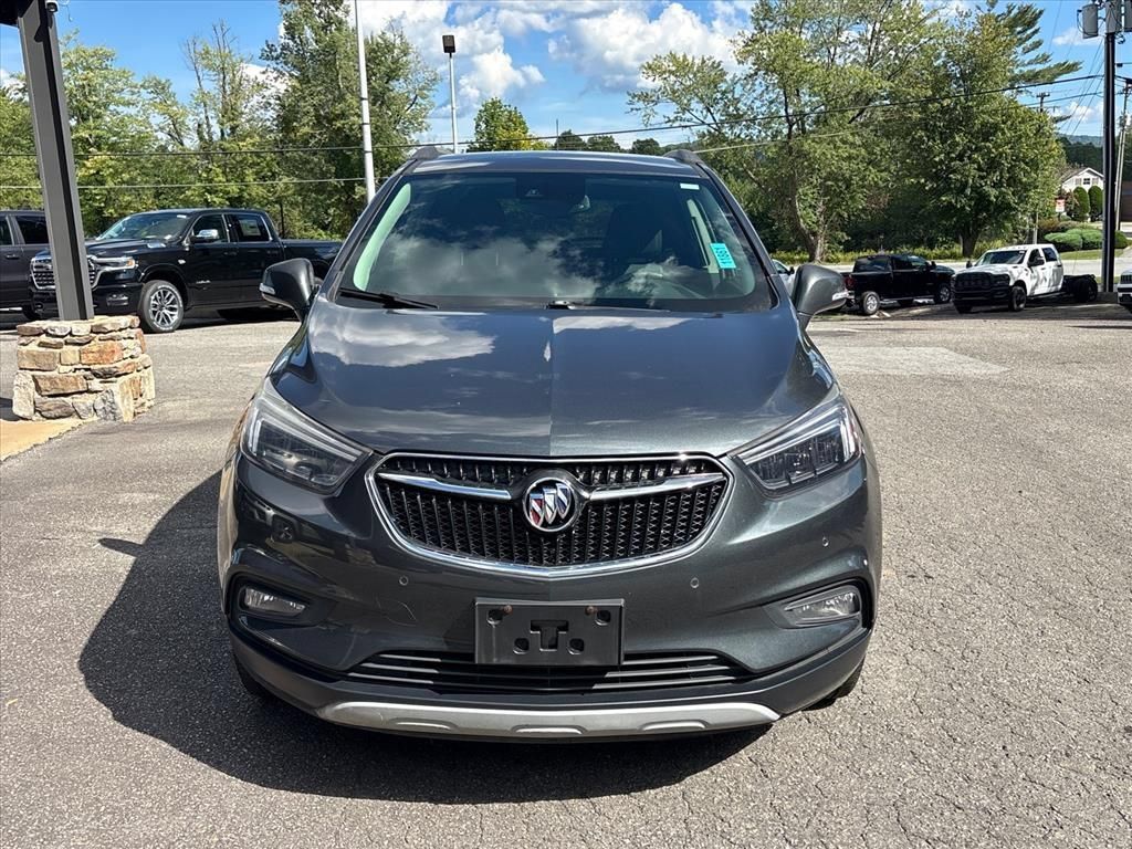 Used 2018 Buick Encore Premium AWD/4WD image 2