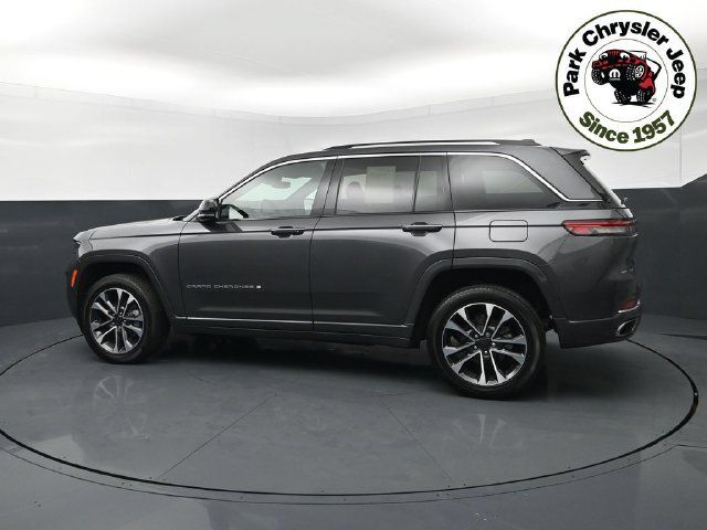 Used 2023 Jeep Grand Cherokee Overland AWD/4WD image 3