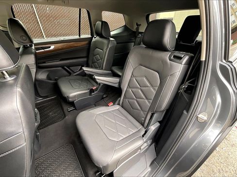 Certified 2024 Volkswagen Atlas SE w/ Panoramic Sunroof Package image 24