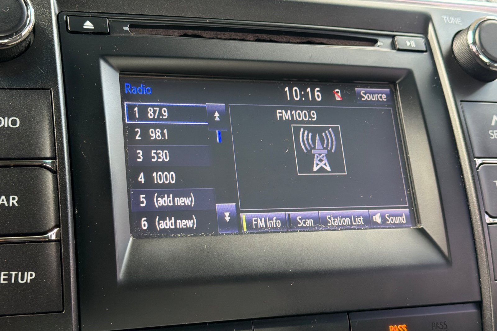 Used 2016 Toyota Camry SE FWD image 22