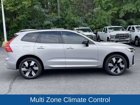 Used 2023 Volvo XC60 T8 Plus w/ Climate Package AWD/4WD image 9