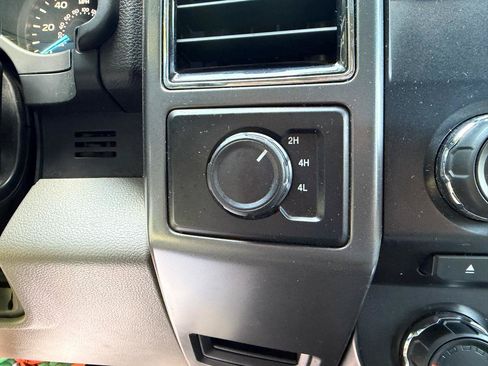 Used 2018 Ford F150 XLT AWD/4WD image 15