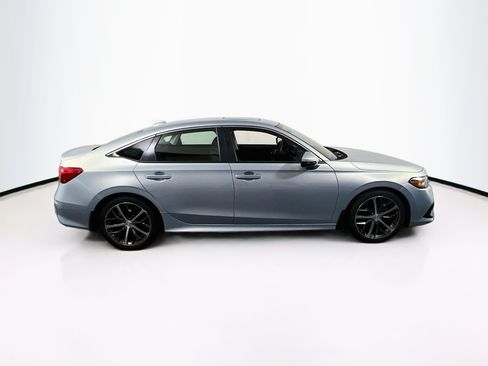 Used 2023 Honda Civic Touring image 4