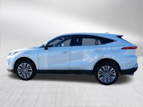 Used 2024 Toyota Venza Limited image 5