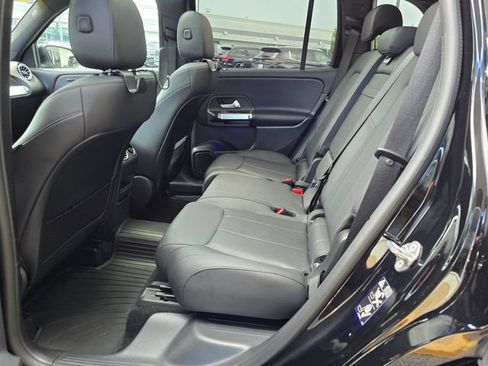 Used 2023 Mercedes-Benz GLB 250 4MATIC image 31