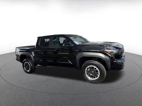 Used 2024 Toyota Tacoma TRD Off-Road AWD/4WD image 38