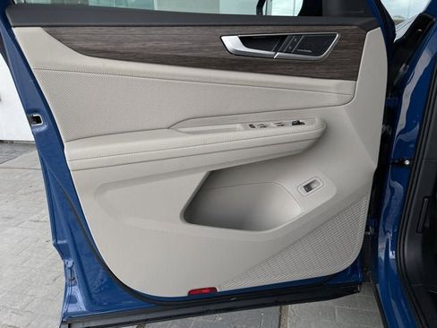 New 2026 Volkswagen Atlas SEL Premium R-Line image 9