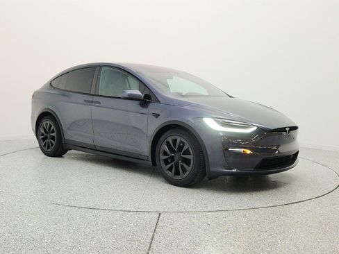 Used 2023 Tesla Model X AWD/4WD image 3