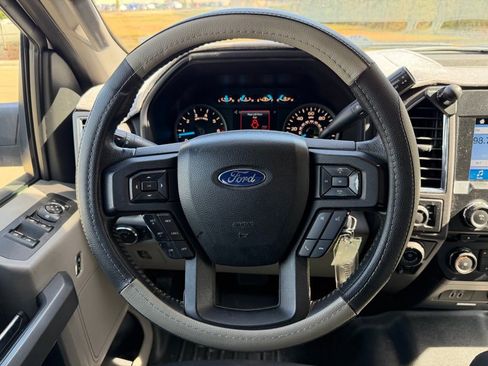 Used 2016 Ford F150 XLT w/ Equipment Group 302A Luxury image 18