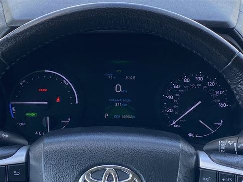 Certified 2024 Toyota Sienna XLE FWD image 20