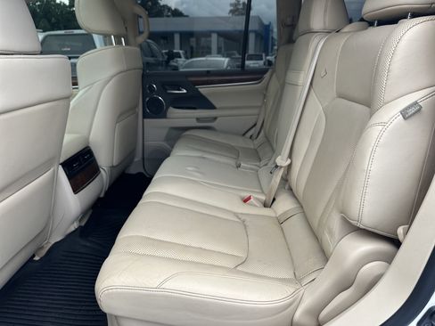 Used 2018 Lexus LX 570 4WD w/ Luxury Package image 21
