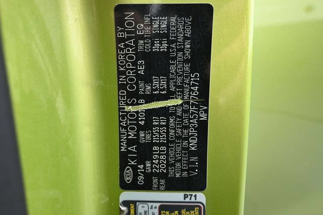 Used 2015 Kia Soul + FWD image 38