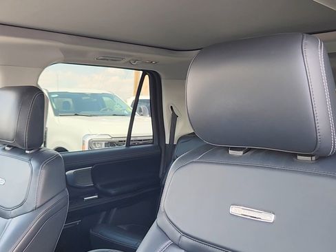 Certified 2025 Ford Expedition Max Platinum AWD/4WD image 10