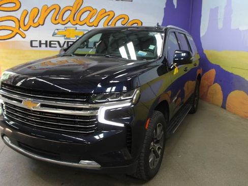 Used 2021 Chevrolet Tahoe LT w/ LT Signature Package AWD/4WD image 4