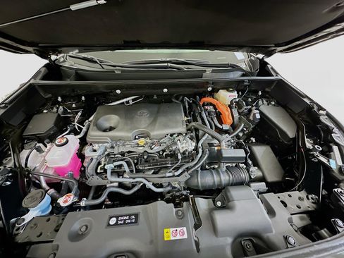 Used 2025 Toyota RAV4 LE image 34