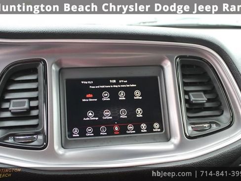 Used 2019 Dodge Challenger SXT image 28