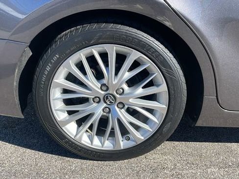 Used 2018 Toyota Camry XLE w/ Audio Package image 12