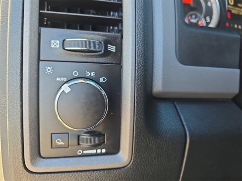 Used 2016 RAM 2500 Tradesman w/ Chrome Appearance Group image 24