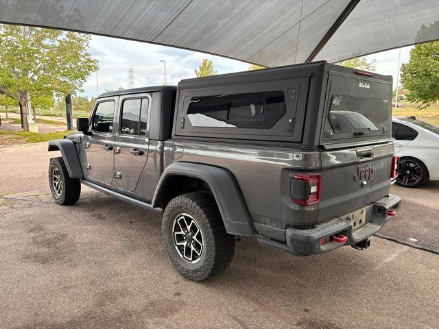 Used 2024 Jeep Gladiator Rubicon w/ Technology Group AWD/4WD image 3