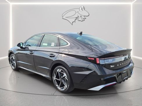 Used 2026 Hyundai Sonata SEL FWD image 4