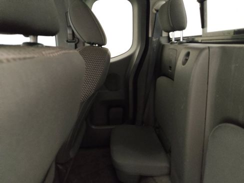 Used 2018 Nissan Frontier Desert Runner image 18